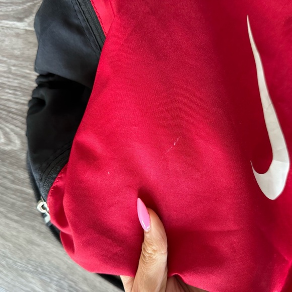 Nike Cherry Red Drawstring Bag - Picture 3 of 9